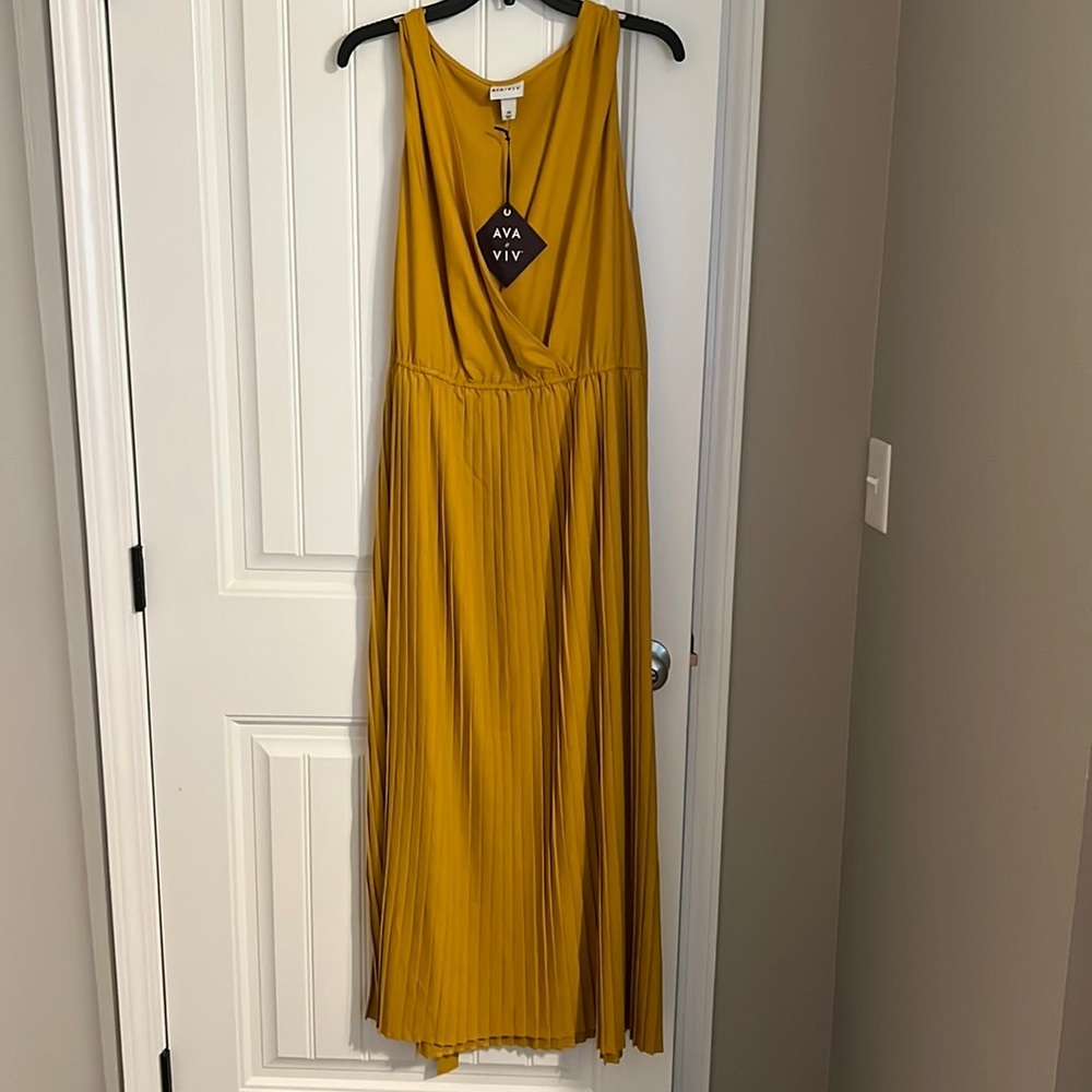 2x Yellow pleated Ava and viv maxi dress